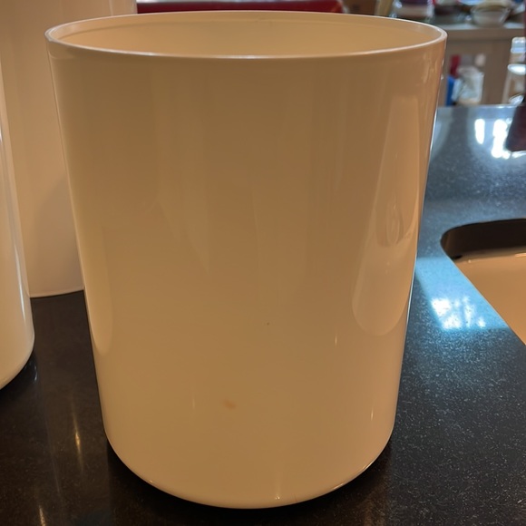 Tupperware Vintage One Touch - Set of 4 Nesting White Canisters Blue Seal - Picture 10 of 16